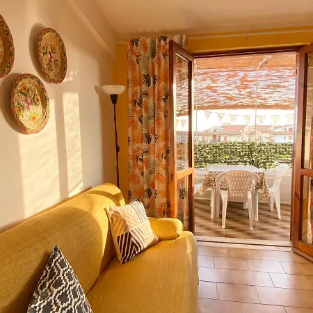 Apartment Scalea * 斯卡莱阿